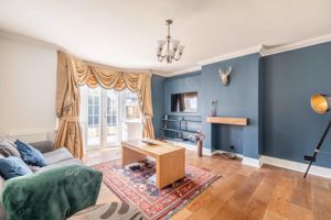 Living room- click for photo gallery